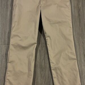 Levi's Women's Mid Rise Straight Leg Relaxed fit pants